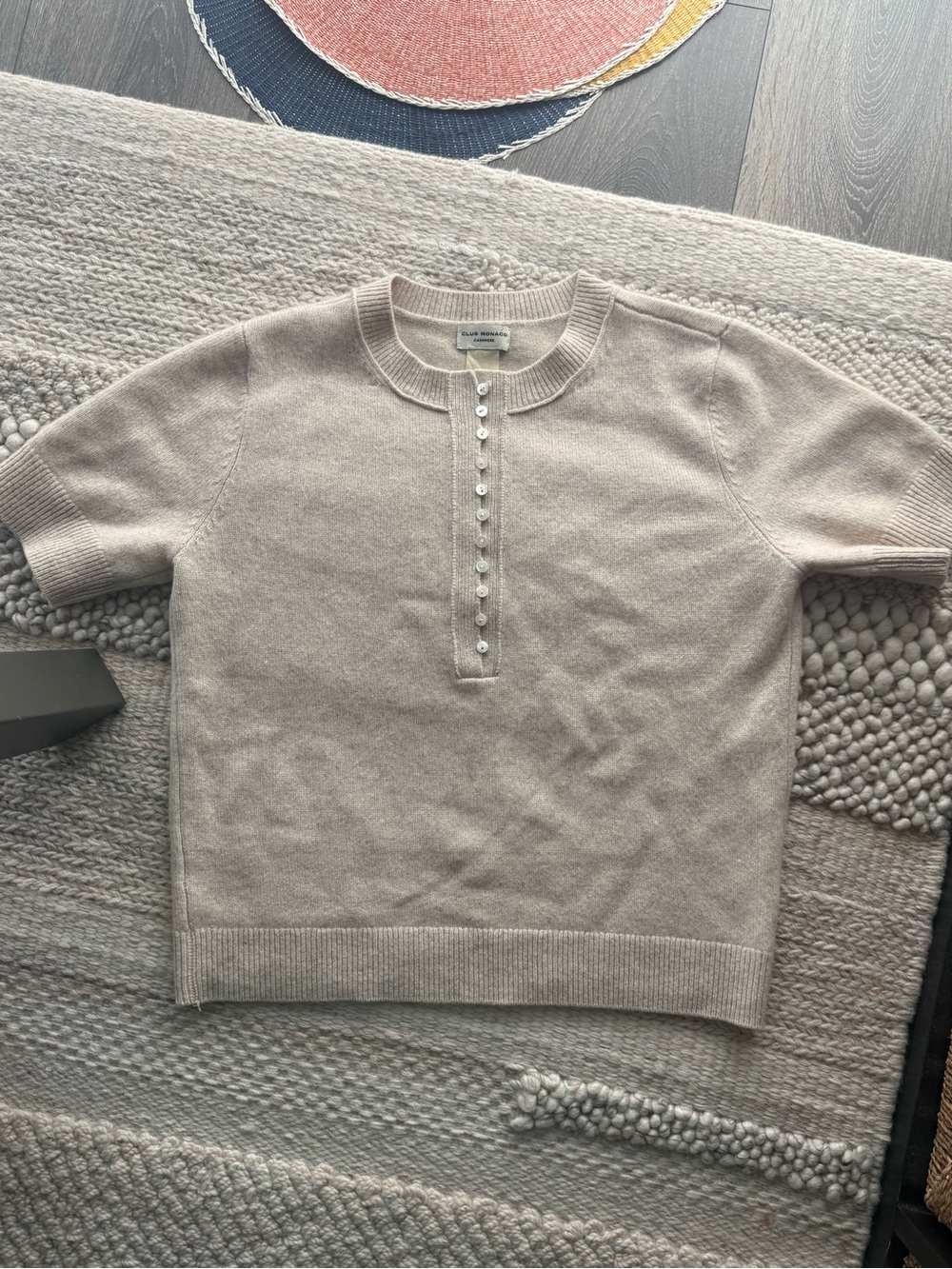 Club Monaco Short-Sleeve Cashmere Sweater in Light Beige
